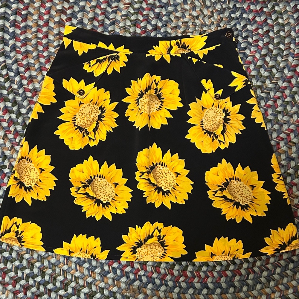 Sunflower Print A-Line Skirt - Black & Yellow